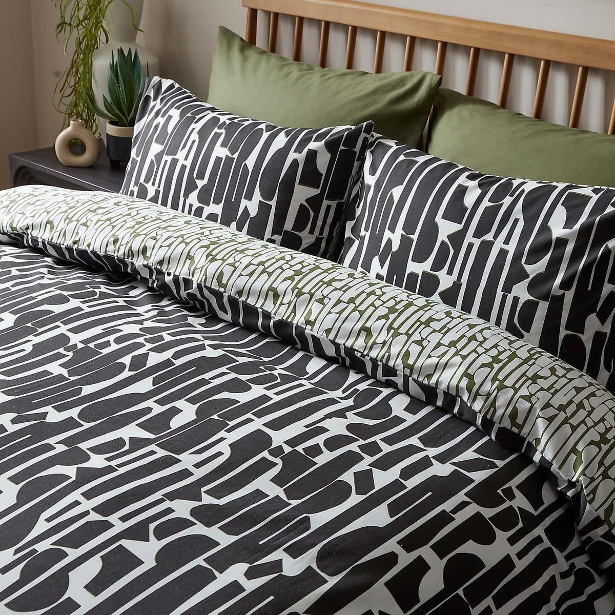 Z-13 Reversable King Size Duvet Cover Set - Without Filling