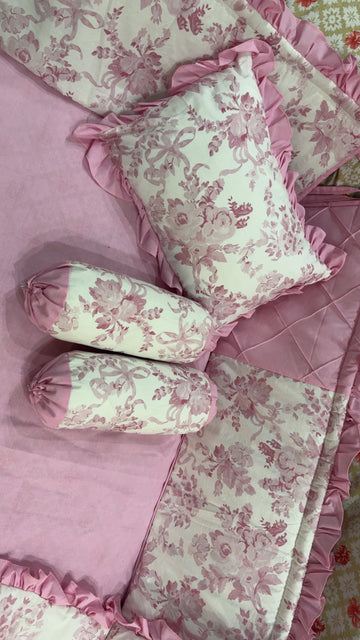 Palleted floral Cot Bedding Set