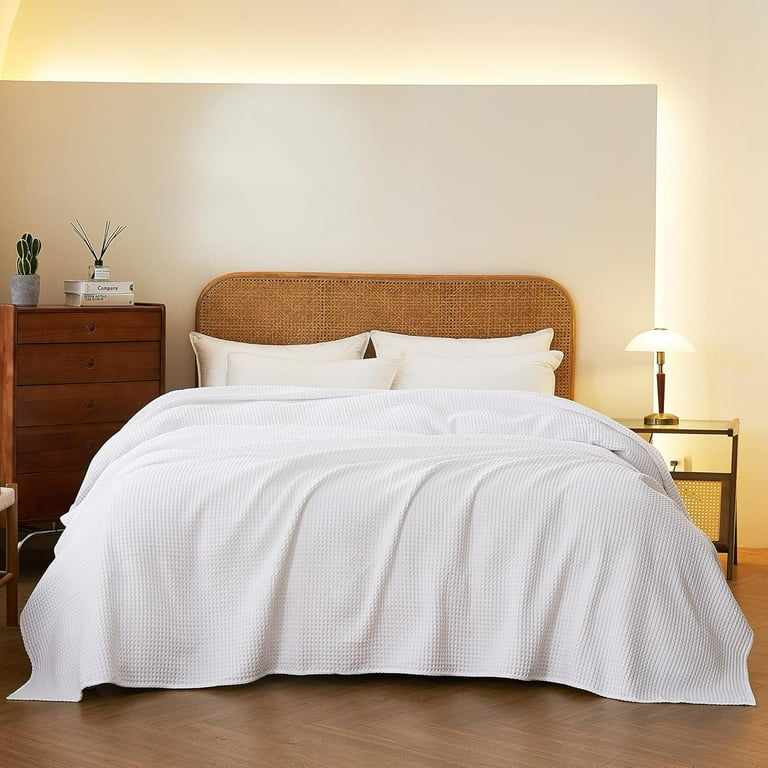 White waffle bed throw
