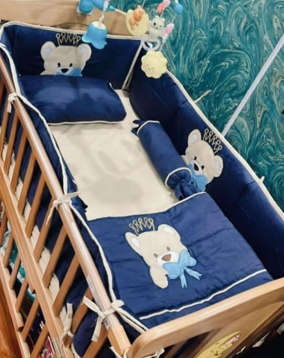 Snuggle Bed & Oh Bear  Appliqued Crib Set